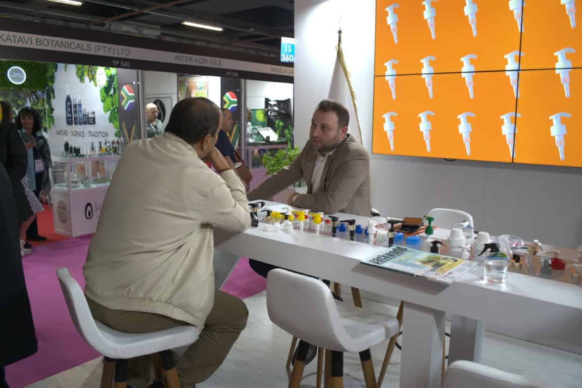 OnePlus-Packaging-Participation-in-Beauty-Istanbul-Exhibition-2024-4